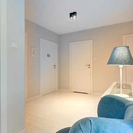 Nordbyhus Chmielna Park Apartmán *