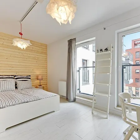 Nordbyhus Chmielna Park Apartmán *